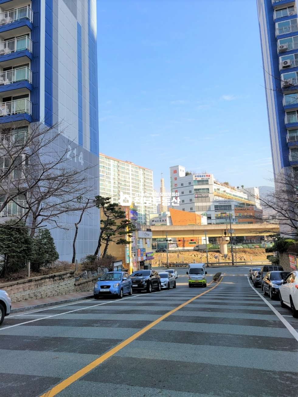 경남 김해시 구산동 201동 한일유앤아이 매매1억6천만. 거실방2확장 매매 매물번호 10376 사진 5